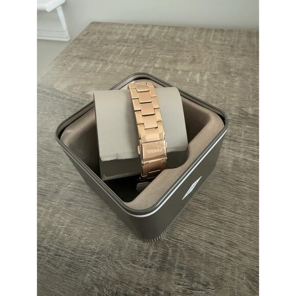 Fossil BQ3596 Dayle Three-Hand  Date Rose Gold-Tone Stainless Steel Watch - Picture 3 of 7